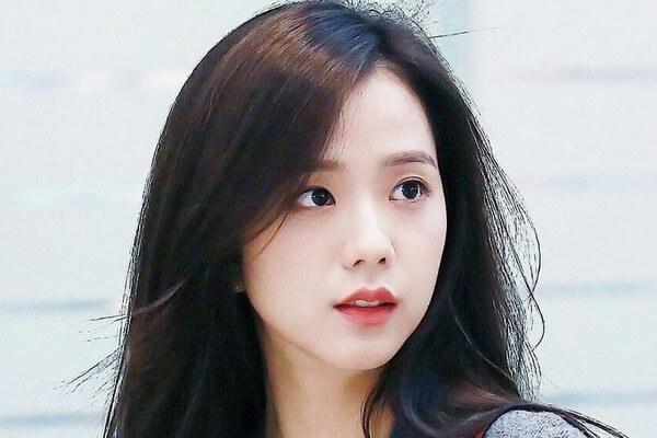 Nữ idol Kim Ji Soo